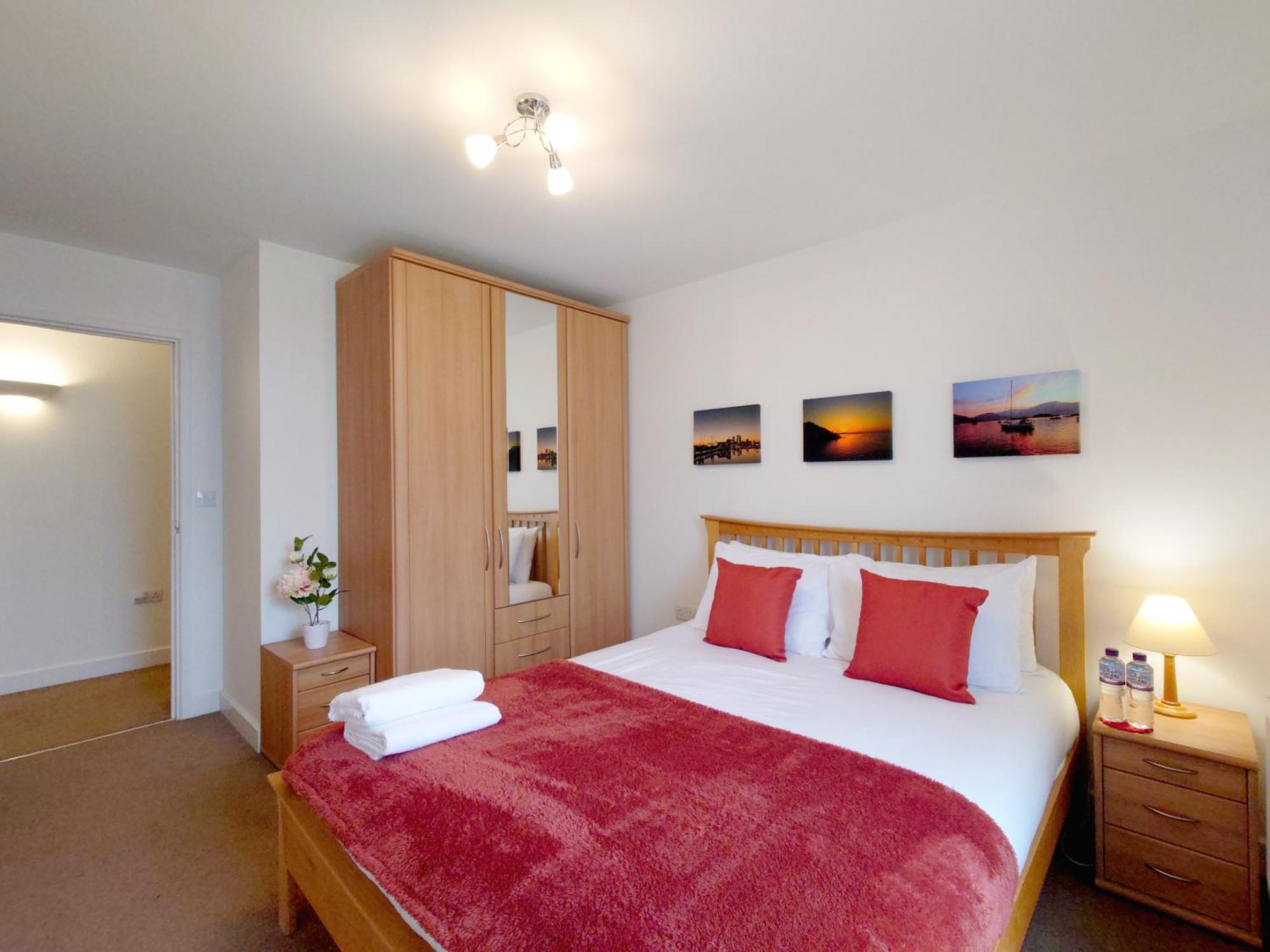 London Excel Stays - Three Bed Serviced Apartment Экстерьер фото